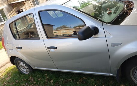 Renault Sandero I, 2014 год, 435 000 рублей, 2 фотография