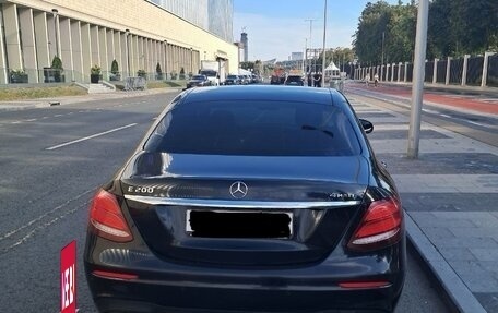 Mercedes-Benz E-Класс, 2019 год, 3 200 000 рублей, 7 фотография