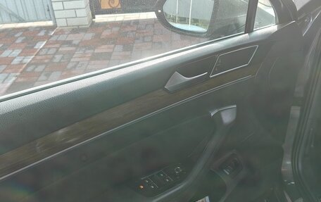 Volkswagen Passat B8 рестайлинг, 2016 год, 1 650 000 рублей, 8 фотография