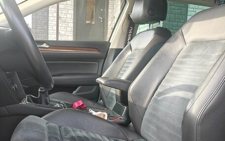 Volkswagen Passat B8 рестайлинг, 2016 год, 1 650 000 рублей, 9 фотография