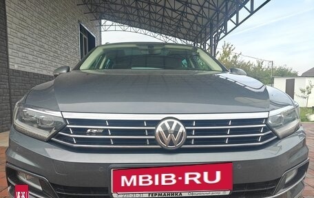 Volkswagen Passat B8 рестайлинг, 2016 год, 1 650 000 рублей, 3 фотография