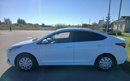 Hyundai Solaris II рестайлинг, 2017 год, 970 813 рублей, 4 фотография