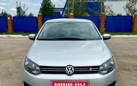 Volkswagen Polo VI (EU Market), 2011 год, 600 000 рублей, 1 фотография