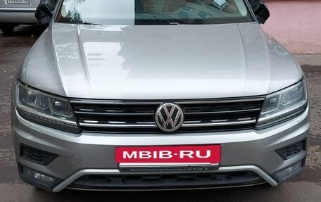 Volkswagen Tiguan II, 2018 год, 3 000 000 рублей, 2 фотография