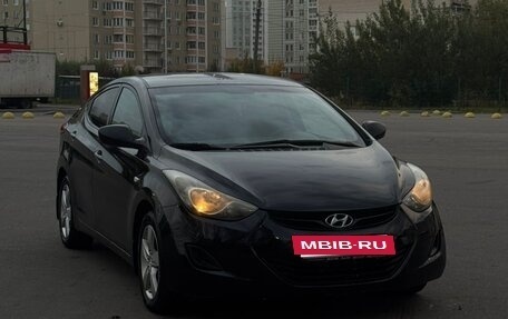 Hyundai Elantra V, 2013 год, 860 000 рублей, 2 фотография