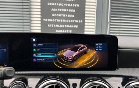 Mercedes-Benz A-Класс, 2023 год, 2 335 000 рублей, 10 фотография