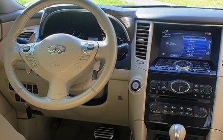 Infiniti FX II, 2012 год, 1 780 000 рублей, 17 фотография