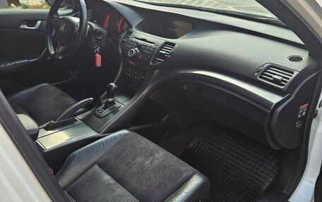 Honda Accord VIII рестайлинг, 2011 год, 1 090 000 рублей, 28 фотография