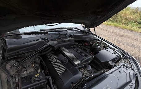 BMW 5 серия, 2003 год, 1 170 000 рублей, 27 фотография