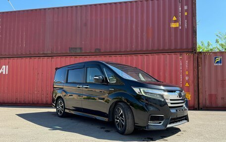 Honda Stepwgn IV, 2018 год, 1 600 000 рублей, 3 фотография