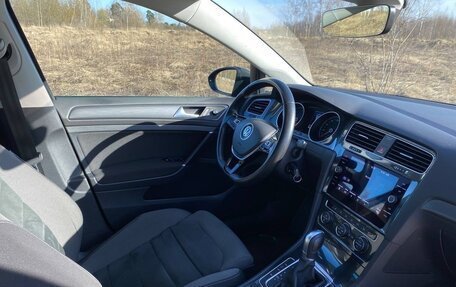 Volkswagen Golf VII, 2017 год, 1 899 000 рублей, 10 фотография