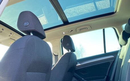 Volkswagen Golf VII, 2017 год, 1 899 000 рублей, 16 фотография