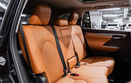 Toyota Highlander, 2025 год, 6 200 000 рублей, 25 фотография