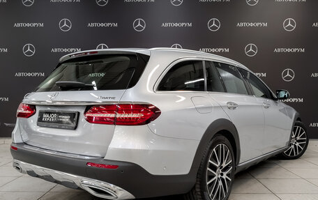Mercedes-Benz E-Класс, 2021 год, 6 500 000 рублей, 5 фотография