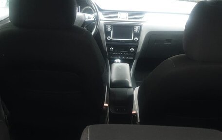 Skoda Rapid I, 2019 год, 800 000 рублей, 9 фотография