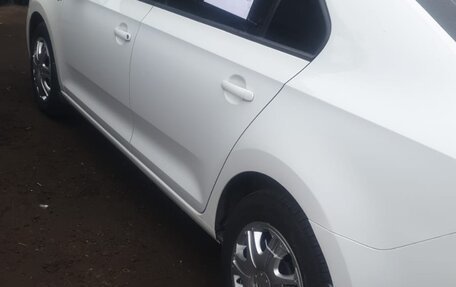 Skoda Rapid I, 2019 год, 800 000 рублей, 7 фотография