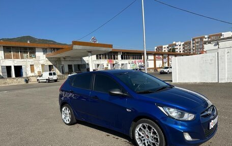 Hyundai Solaris II рестайлинг, 2012 год, 750 000 рублей, 2 фотография