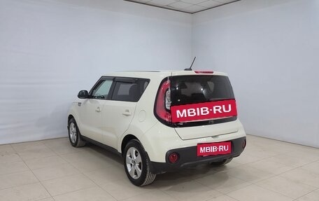 KIA Soul II рестайлинг, 2017 год, 1 250 000 рублей, 6 фотография
