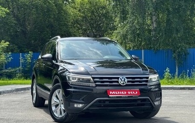 Volkswagen Tiguan II, 2018 год, 2 500 000 рублей, 1 фотография