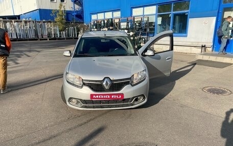 Renault Logan II, 2016 год, 550 000 рублей, 1 фотография