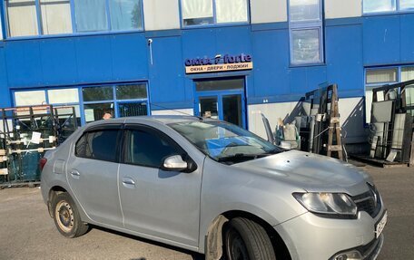 Renault Logan II, 2016 год, 550 000 рублей, 2 фотография