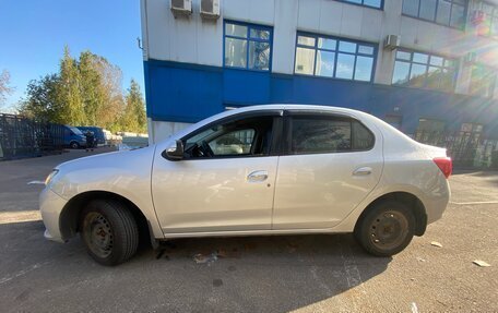 Renault Logan II, 2016 год, 550 000 рублей, 14 фотография