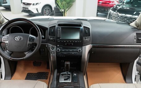Toyota Land Cruiser 200, 2011 год, 2 649 000 рублей, 12 фотография
