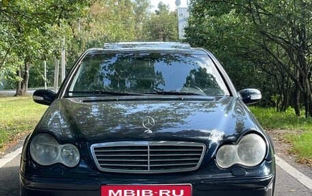 Mercedes-Benz C-Класс, 2004 год, 495 000 рублей, 23 фотография