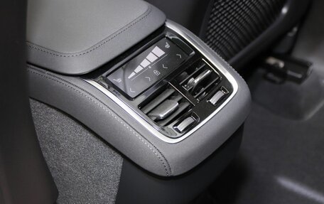 Volvo XC90 II рестайлинг, 2025 год, 12 300 000 рублей, 15 фотография