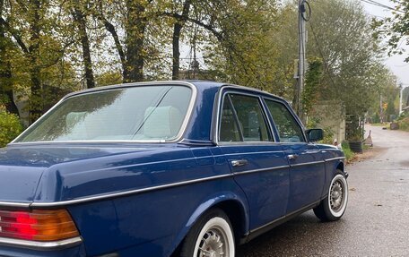 Mercedes-Benz W123, 1984 год, 650 000 рублей, 3 фотография