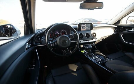 KIA Stinger I, 2018 год, 2 490 000 рублей, 6 фотография