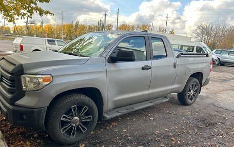 Toyota Tundra II, 2014 год, 4 250 000 рублей, 2 фотография