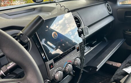 Toyota Tundra II, 2014 год, 4 250 000 рублей, 6 фотография