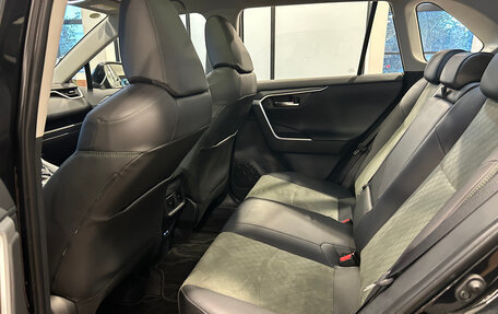Toyota RAV4, 2025 год, 4 450 000 рублей, 23 фотография