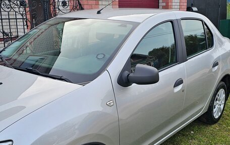 Renault Logan II, 2020 год, 900 000 рублей, 5 фотография