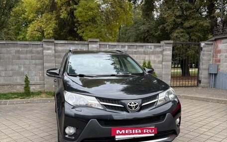 Toyota RAV4, 2014 год, 1 999 999 рублей, 2 фотография