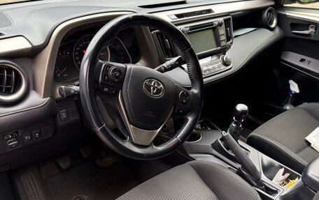 Toyota RAV4, 2014 год, 1 999 999 рублей, 16 фотография