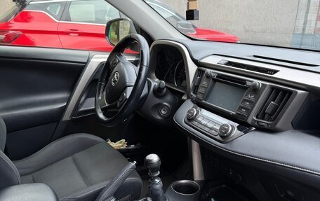 Toyota RAV4, 2014 год, 1 999 999 рублей, 13 фотография