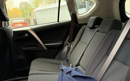 Toyota RAV4, 2014 год, 1 999 999 рублей, 26 фотография