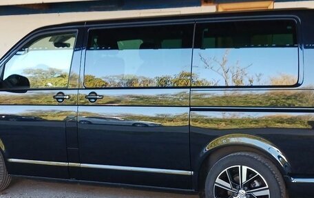 Volkswagen Multivan T6 рестайлинг, 2024 год, 9 500 000 рублей, 4 фотография