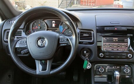 Volkswagen Touareg III, 2013 год, 2 190 000 рублей, 11 фотография