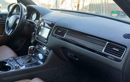 Volkswagen Touareg III, 2013 год, 2 190 000 рублей, 13 фотография