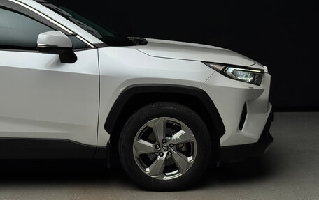 Toyota RAV4, 2021 год, 3 300 000 рублей, 7 фотография