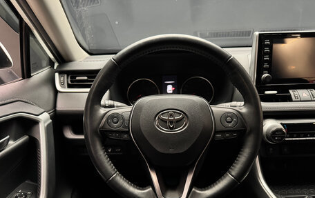 Toyota RAV4, 2021 год, 3 300 000 рублей, 20 фотография