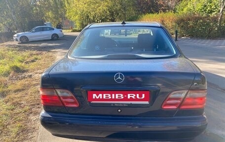 Mercedes-Benz E-Класс, 1999 год, 800 000 рублей, 6 фотография