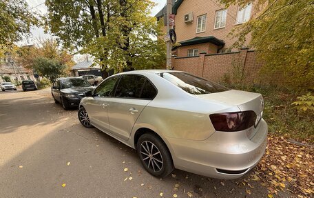 Volkswagen Jetta VI, 2013 год, 1 070 000 рублей, 2 фотография