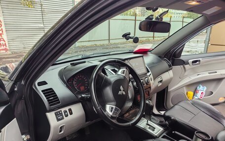 Mitsubishi Pajero Sport II рестайлинг, 2013 год, 1 800 000 рублей, 1 фотография