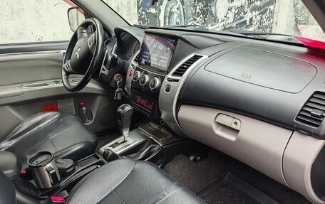 Mitsubishi Pajero Sport II рестайлинг, 2013 год, 1 800 000 рублей, 5 фотография