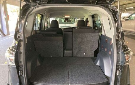 Toyota Sienta II, 2019 год, 1 650 000 рублей, 7 фотография