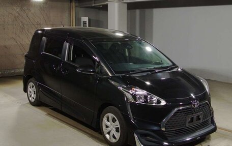 Toyota Sienta II, 2019 год, 1 650 000 рублей, 9 фотография